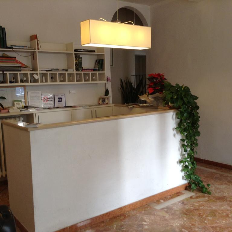 Albergo Giugni Πράτο Εξωτερικό φωτογραφία