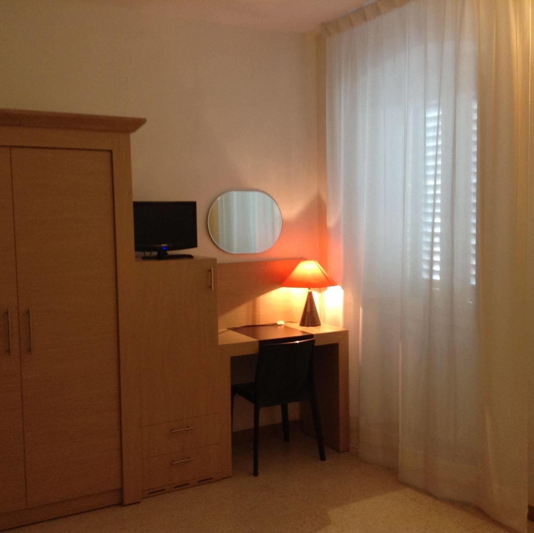 Albergo Giugni Πράτο Εξωτερικό φωτογραφία